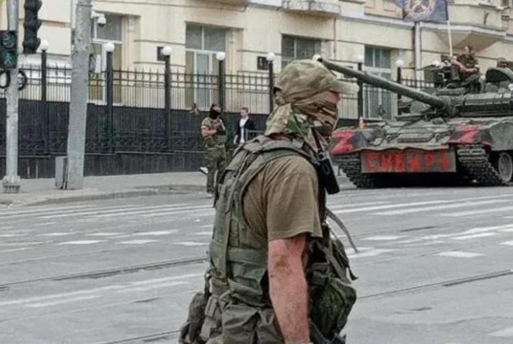 "ავიაცია განადგურებულია, ხოლო მანქანები "ვაგნერის“ განკარგულებაშია... რუსული არმია უფრო მეტ დანაკარგს განიცდის" - პირველი ანგარიში შეტაკების შესახებ