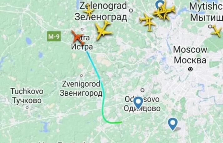 ვლადიმერ პუტინმა საპრეზიდენტო, "წითელ ღილაკიანი“ თვითმფრინავი მოსკოვში დააბრუნა - მედია