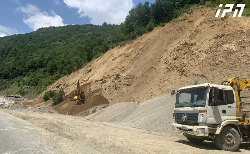 "სადგურ მარელისთან ჩამოწოლილი მეწყერისგან სრულად გაწმენდილია ლიანდაგები... დღეს, 17:00 საათიდან რკინიგზაზე მოძრაობა განახლდება" - "საქართველოს რკინიგზა“