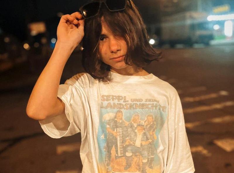 შსს ზღვაში გარდაცვლილი ბიჭის საქმეზე განცხადებას ავრცელებს - "ერთ-ერთმა დაკავებულმა გასაბერ ბანანზე მჯდომი 4 პირი, მათ შორის 16 წლის ლუკა აბულაძე განზრახ გადაყარა წყალში"