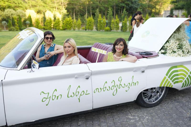 რადიო „პალიტრამ“ 15 წლის იუბილე გრანდიოზული წვეულებით აღნიშნა - ყველაზე დასამახსოვრებელი მომენტები ღონისძიებიდან