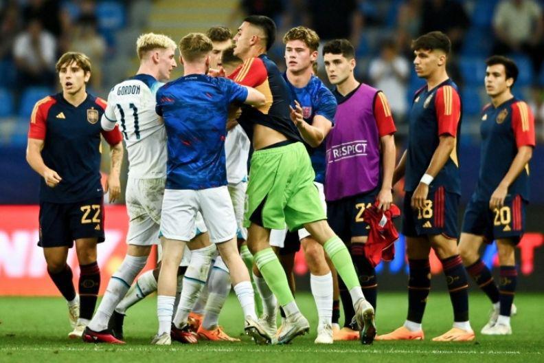 ჩხუბი, ვნებათაღელვა, გამოუყენებელი პენალტი - ევროპის ახალგაზრდული ჩემპიონატის გამარჯვებული ინგლისი გახდა