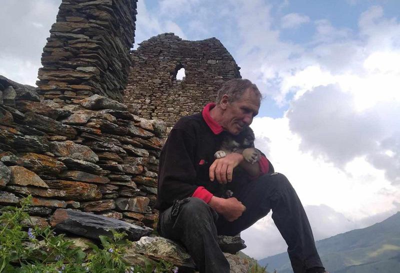 "მართლა კატორღა მივუსაჯე ჩემს თავს, მაგრამ სამშობლოა და რაღა ვქნა? ყველა რომ გავიქცეთ, ყველამ რომ მივატოვოთ, რა გამოვა?“ - მარტოკაცი არხოტის ხეობის საზღვრისპირა ჭიმღიდან