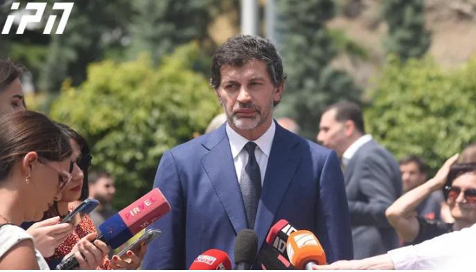 "შემაშფოთებელია, როცა ვხედავთ საელჩოს თანამშრომლის ჩართულობას მიხეილ სააკაშვილის ლობირების პროცესში - რა ესაქმებათ მათ?" - კალაძე