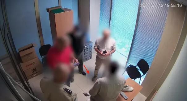 "პოლონური მხარის სწრაფი და მძაფრი რეაქცია უნდა მოჰყვეს" - პოლონელი დეპუტატი სააკაშვილის ნიმუშის გატანის მცდელობაზე