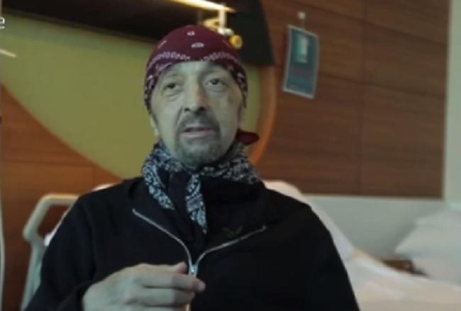 დათო ევგენიძე სამშობლოში ბრუნდება - რას ამბობენ მუსიკოსი და მისი ექიმი ურთულესი ოპერაციის შემდეგ