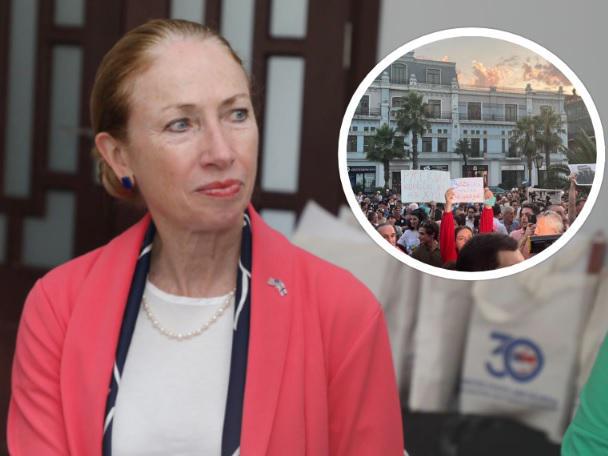 "არ ვფიქრობ, ვინმეს უნდა გაუკვირდეს, ვინმე უნდა ელოდოს, რომ სტუმართმოყვარეობით მიიღებ მას, ვისაც შენი ტერიტორია ოკუპირებული აქვს" - კელი დეგნანი რუსი ტურისტების საკრუიზო გემზე