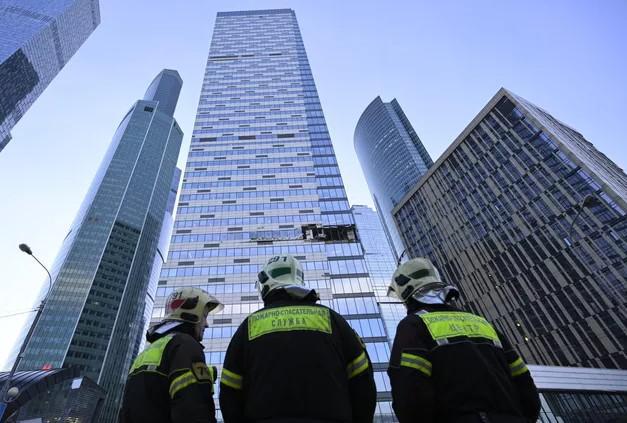 დრონებით შეტევა მოსკოვზე, აფეთქება ბიზნეს-ცენტრში, დაშავდა ერთი ადამიანი  - რას წერს რუსული მედია