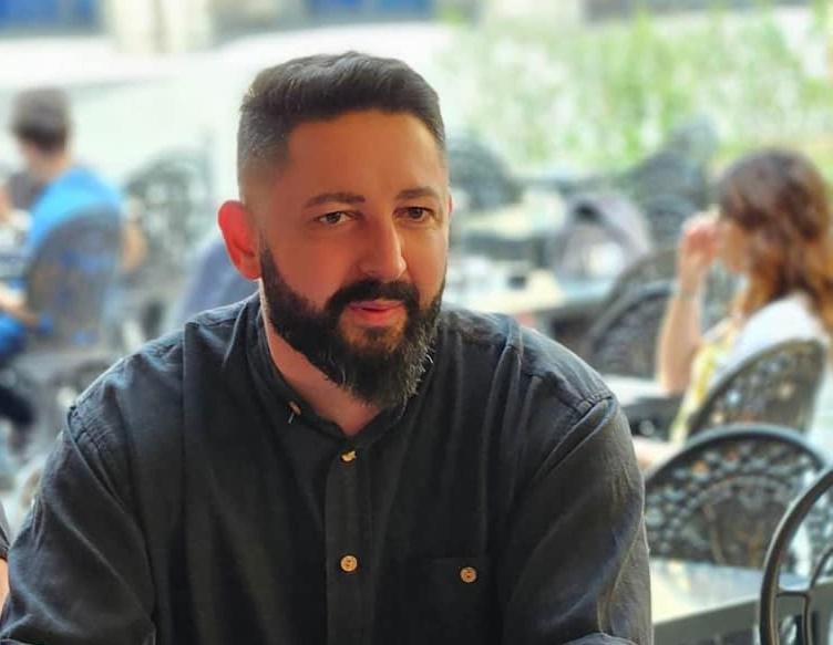 "ვიღებ უამრავ მესიჯს, რომ დავეხმარო მრავალშვილიან ოჯახებს... ასე თუ გაგრძელდა აქეთ დასახმარებლები გავხდებით, ჩემი შემოსავლების 90% უკავშირდება ჩემს პროფესიას" - რას წერს "სუხიტა"