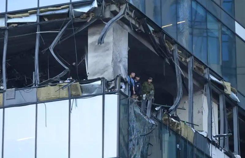 მოსკოვის ცათამბჯენს ისევ დაარტყეს, თანაც რუსეთის მინისტრის კაბინეტის ფანჯარაში - "ასე ხშირად და ასეთი სიზუსტით მოსკოვი მეორე მსოფლიო ომის დროსაც კი არ დაბომბილა"