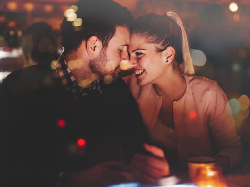 3 ყველაზე მოსიყვარულე ზოდიაქოს ნიშანი, რომელიც სიყვარულით  გაგანებივრებთ