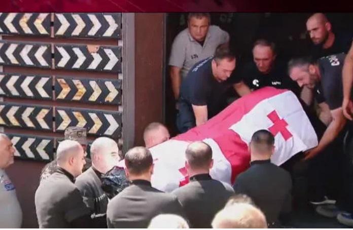 უკრაინაში დაღუპული ქართველი მებრძოლი, არჩილ დევრისაშვილი საქართველოში ჩამოასვენეს