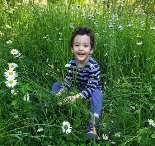 "მესმოდა ბიძაჩემის განწირული ხმა, როგორ ეხუტებოდა ნაპოვნ ლუკაჩოს, რომელიც სულ ეკლებში იყო... ნუ ავრცელებთ ცრუ ინფორმაციას" - რას წერს შოვში, სტიქიის შედეგად გარდაცვლილი მოზარდის ნათესავი