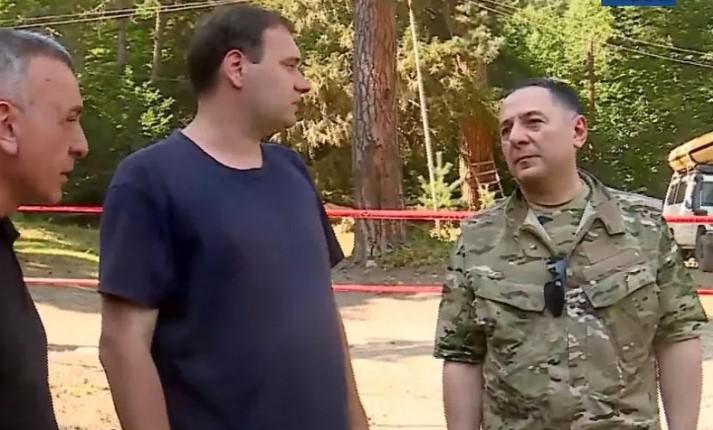 "3 ახალი ვერტმფრენია შეძენილი საფრანგეთში, წესით მარტში უნდა ჩამოვიდეს პირველი - ვერტმფრენი მანქანა ხომ არ არის გახვიდე ბაზრობაზე და იყიდო?!" - ვახტანგ გომელაური