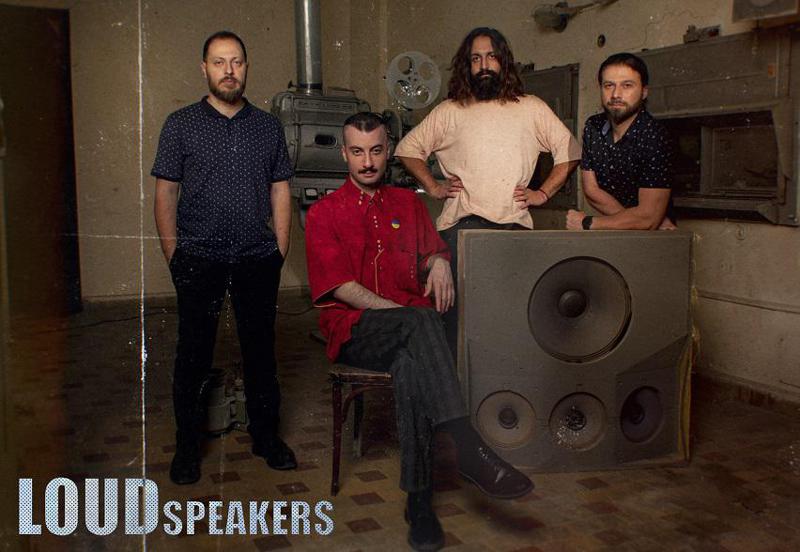 "როდესაც ხალხის პროტესტი დაინახა,  The Killers -ის ვოკალისტი გაბრაზდა, იკითხა - აბა, მე ამერიკიდან ვარ და თქვენი მტერი ვარო?" -  LOUDspeakers- ის სოლისტი ლევან ლაუდაძე