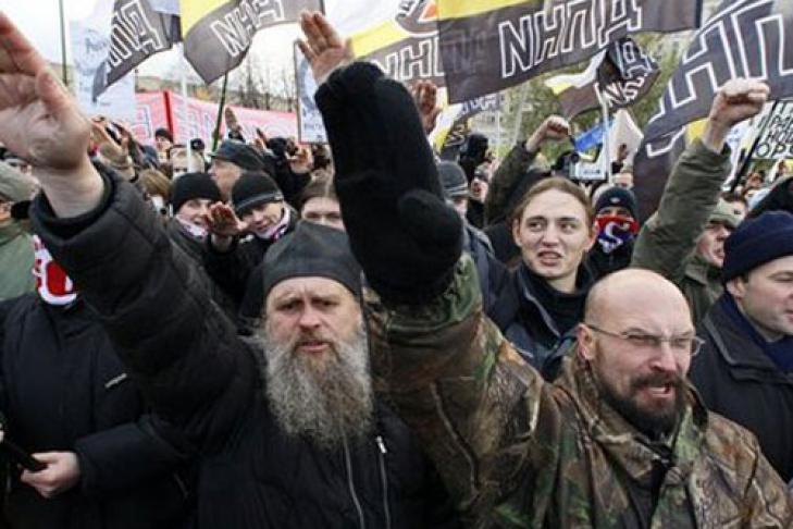 ურალში გაბონელი ახალგაზრდა რასობრივი მოტივით მოკლეს - რუსი ნეოფაშისტები მკვლელობაში ბრალდებულის დასახმარებლად ფულს აგროვებენ