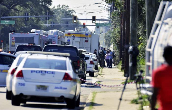 ფლორიდაში, შეიარაღებული მამაკაცი მაღაზიაში შეიჭრა და სამი ფერადკანიანი ადამიანი მოკლა