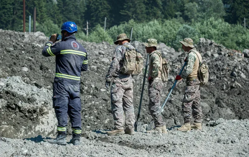 ონში, სტიქიის ზონაში მიმდინარე სამუშაოებისას, სავარაუდოდ გულის შეტევით, სამხედრო მოსამსახურე გარდაიცვალა