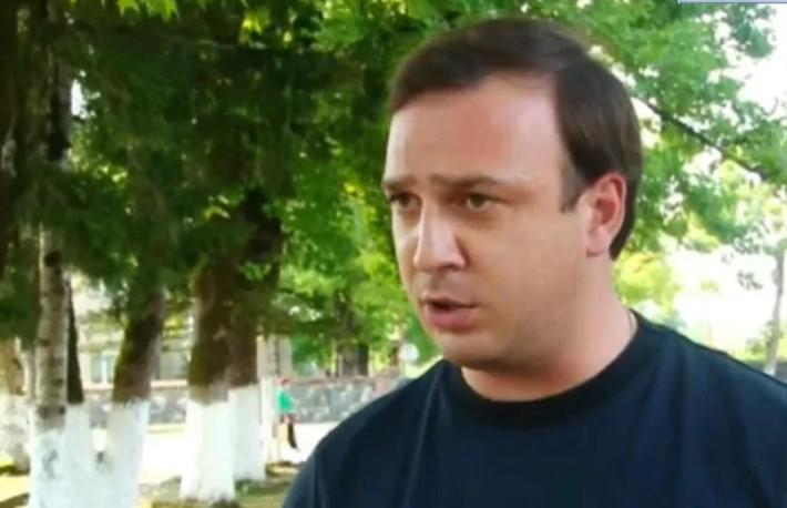 "ნაციონალური მოძრაობის“ წევრები ცილს გვწამებენ - აცხადებენ, რომ იყიდება ნოდარ დუმბაძის სკვერი, რაც სიმართლეს არ შეესაბამება" - ჩოხატაურის მერი