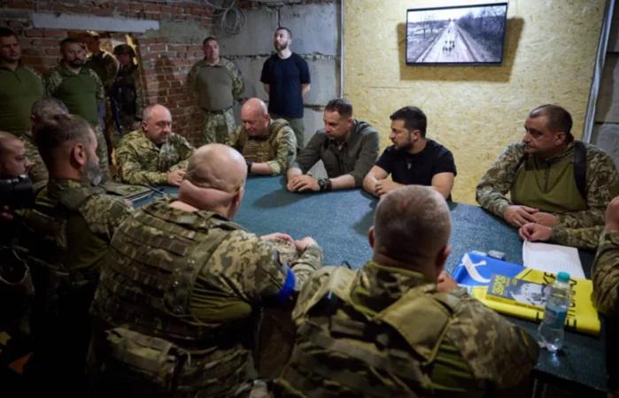 ვოლოდიმირ ზელენსკი ფრონტის ხაზზე იმყოფებოდა