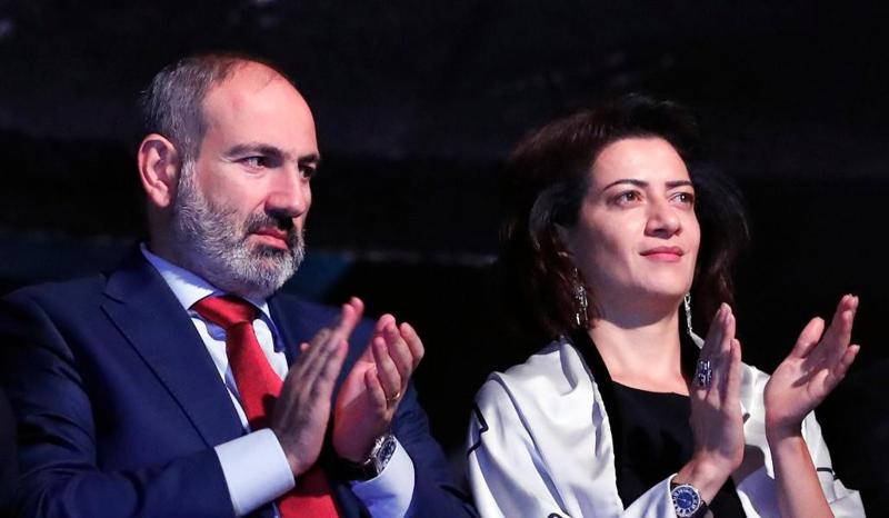 ნიკოლ ფაშინიანის მეუღლე კიევში გამართულ ყოველწლიურ სამიტში მიიღებს მონაწილეობას