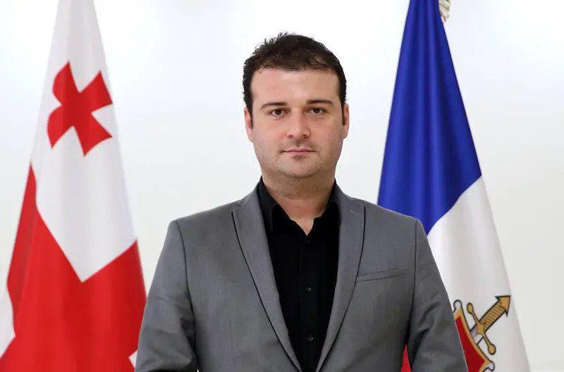 იუსტიციის მინისტრის მოადგილე არქივის ეზოში მდებარე შენობაში გაჩენილ ხანძარს ეხმაურება