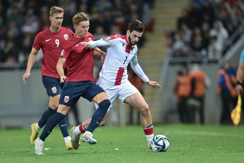 საქართველოს ეროვნული საფეხბურთო ნაკრები სტუმრად ნორვეგიასთან პირველი ტაიმის შემდეგ მარცხდება