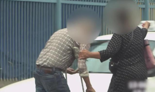 დაკავებულია 4 პირი, რომლებიც დაზარალებულებს, მათ შორის შშმ პირს მუქარით მოწყალების თხოვნას აიძულებდნენ - შსს-ს განცხადება