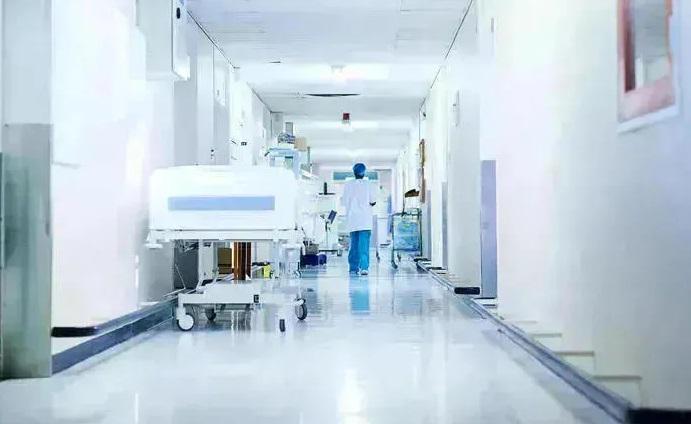 მამაკაცის ჯანმრთელობის მდგომარეობა, რომელმაც ბოლნისში ცოლი მოკლა და შვილი დაჭრა, კრიტიკულია