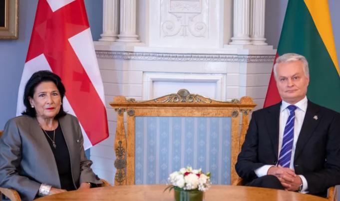 რას წერს სალომე ზურაბიშვილი ლიეტუვის პრეზიდენტთან შეხვედრის შემდეგ?