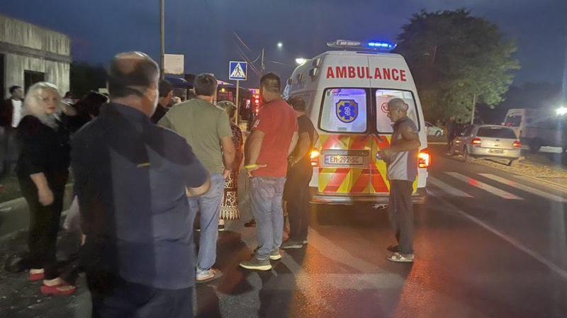 სამეგრელოში ავტომობილი დედა-შვილს დაეჯახა