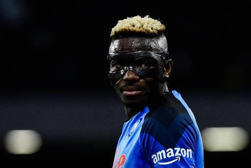 "ნეაპოლელი ხალხის მიმართ ბრალდებები სიმართლეს არ შეესაბამება..." - ვიქტორ ოსიმენი დუმილს არღვევს: რას აცხადებს ფეხბურთელი კლუბთან  სკანდალურ დაპირისპირებაზე?