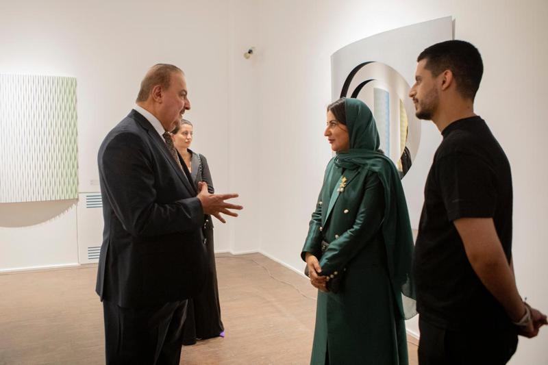 თბილისში შეიხ რაშიდ ალ ხალიფას პერსონალური გამოფენა "პირველი სხივი" გაიხსნა