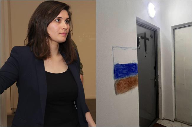 "მე ხელს არ მიშლის არცერთი რელიგიური სიმბოლიკა" - ვანდალებმა სამირა ბაირამოვას სახლის კარზე რელიგიური სიმბოლიკები დახატეს