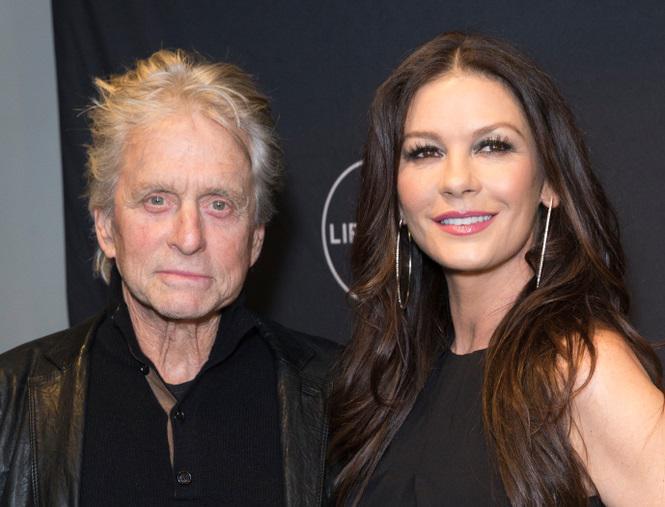 "წლების წინ სიმსივნის დიაგნოზი დამისვეს. ეს, ალბათ, ჩემი ცხოვრების ერთ-ერთი ყველაზე რთული პერიოდი იყო და რომ არა კეტრინი, დაძლევას ვერ შევძლებდი..." - მაიკლ დუგლასი