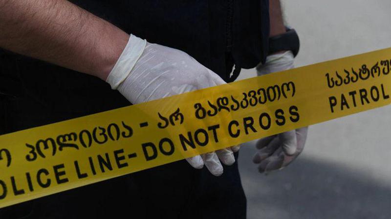 საზარელი დანაშული საგარეჯოს მუნიციპალიტეტის სოფელ ლამბალოში - 14 წლის გოგონა მასთან არარეგისტრირებულ ქორწინებაში მყოფმა მამაკაცმა მოკლა