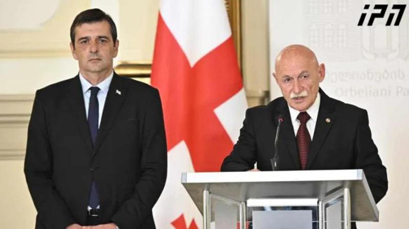 პრეზიდენტმა "თავდაცვის კოდექსს“ ხელი მოაწერა