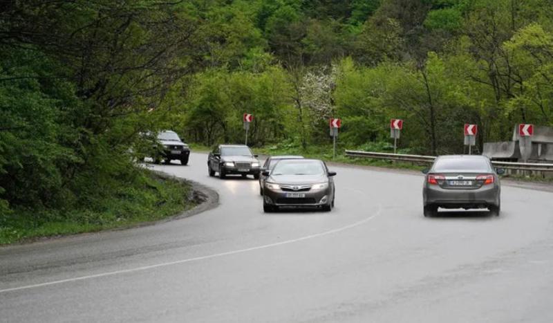 რიკოთზე  მსუბუქი და სამგზავრო ავტოტრანსპორტისთვის გადაადგილების სპეციალური რეჟიმი უქმდება - რა ინფორმაციას ავრცელებს გზების დეპარტამენტი?