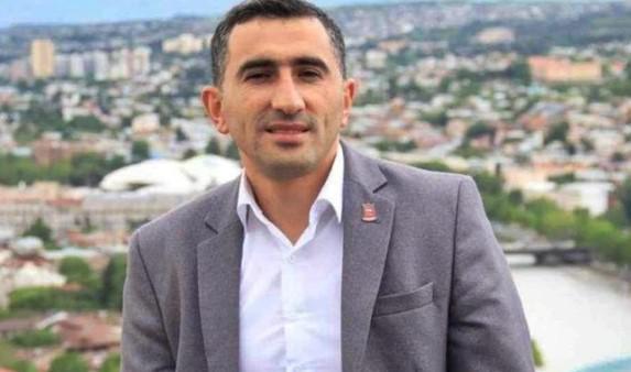 რას ამბობს იმ სკოლის დირექტორი, სადაც მოკლული, 14 წლის გოგონა სწავლობდა და როგორ პასუხობს ბრალდებებს