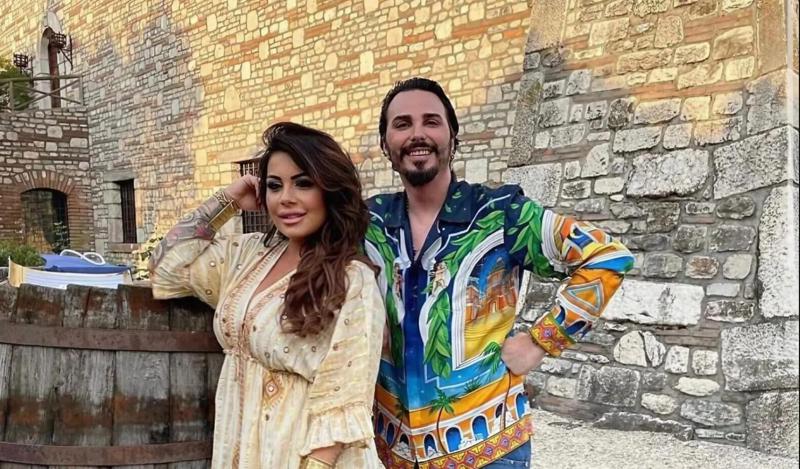 ქორწინება "კამორას" ბოსის ქვრივზე და მუსიკით "გათეთრებული" ნარკოვაჭრობა - ცნობილი იტალიელი მომღერალი მაფიასთან კავშირის გამო დააკავეს