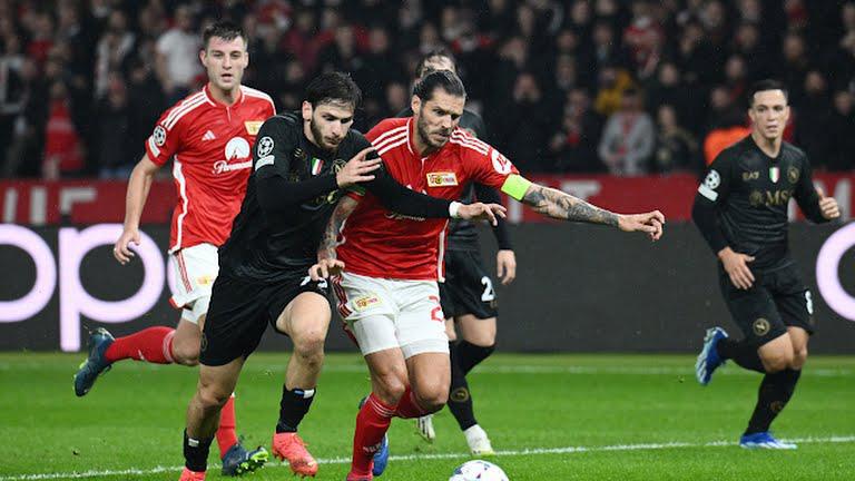 კვარაცხელიას "ნაპოლი"  აუტსაიდერ "იუნიონთან" ჯერჯერობით ვერაფერს გახდა -  პირველი ტაიმი უგოლოდ დასრულდა