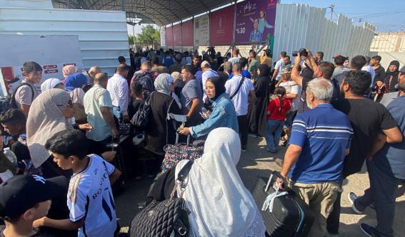 500-მდე უცხოელს ღაზის დატოვების შესაძლებლობა აქვს, წასვლა გაცილებით მეტს სურს -  რა ხდება ამ დროისთვის ეგვიპტის საზღვართან? (ფოტოები)