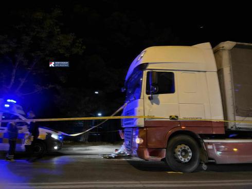 რუსთავი-თბილისის ჩქაროსნულ ავტობანზე ავტოსაგზაო შემთხვევა მსხვერპლით დასრულდა - ტრაილერი ორ ქვეითს დაეჯახა