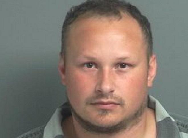 თბილისში განსაკუთრებით საშიში დამნაშავე დააკავეს - ვინ არის ქემერონ სთენდჰართი, რომელსაც აშშ წითელი ცირკულარით პედოფილიის, ძალადობისა და სხვა დანაშაულებისთვის ეძებდა?