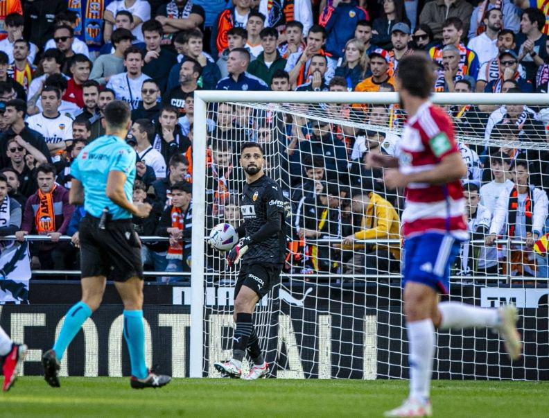 მამარდაშვილი ტრავმას გადაურჩა - "ვალენსიამ" მოიგო და "რეალთან" შეხვედრა ელის