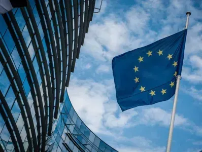 "ევროკომისია აპირებს თქვას, რომ საქართველოს უნდა მიენიჭოს კანდიდატის სტატუსი 9 დათქმით" - "რადიო თავისუფლება"