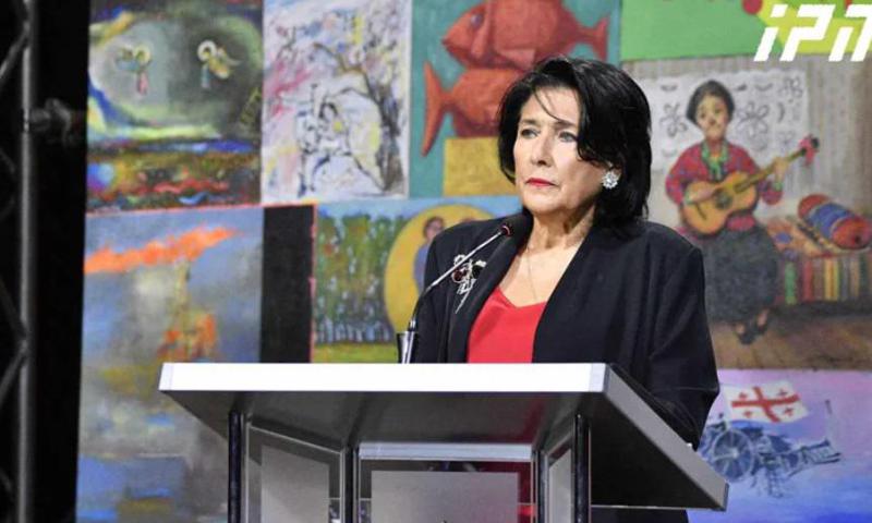 "ქალთა მიმართ ძალადობა, ფემიციდი, ეს არის სირცხვილი ქვეყნისთვის, როცა ასეთ მოვლენებთან გვაქვს საქმე" - პრეზიდენტი