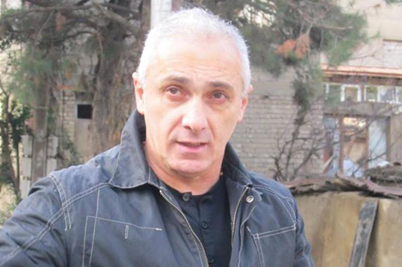 ჟვანიას ქუჩაზე სროლის ფაქტზე დაკავებული თამაზ ელიზბარაშვილის შვილია: "ჩემი ბიჭი ძაღლს სკვერში ასეირნებდა, ვიღაც ყაზახს უთქვამს, მოაშორე აქედანო, მერე ფეხი მოუქნევია, რასაც ჩხუბი მოჰყვა"