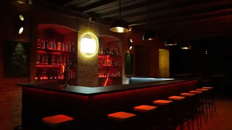 ბარში მომხდარი დაპირისპირების ფაქტზე ერთი პირი დააკავეს