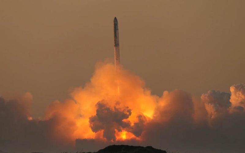 მასკის ხომალდის წარუმატებელი გაშვება - SpaceX აფრენიდან რამდენიმე წუთში აფეთქდა